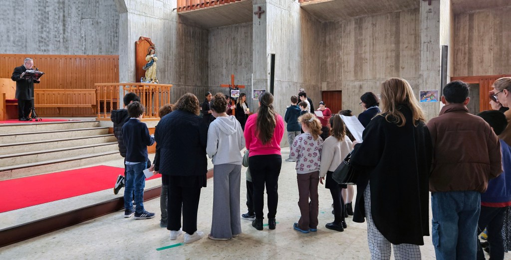 CATÓLICOS EN LA CORUÑA – Vía Crucis en la catequesis
