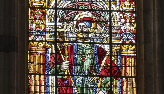 CATÓLICOS EN SEVILLA – Vidriera de San Sebastián, de la Catedral de Sevilla