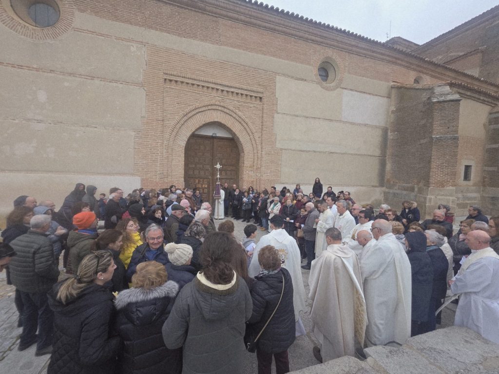 CATÓLICOS EN ÁVILA – Oración, peregrinación y fraternidad en el Jubileo del Arciprestazgo de Moraña en Fontiveros