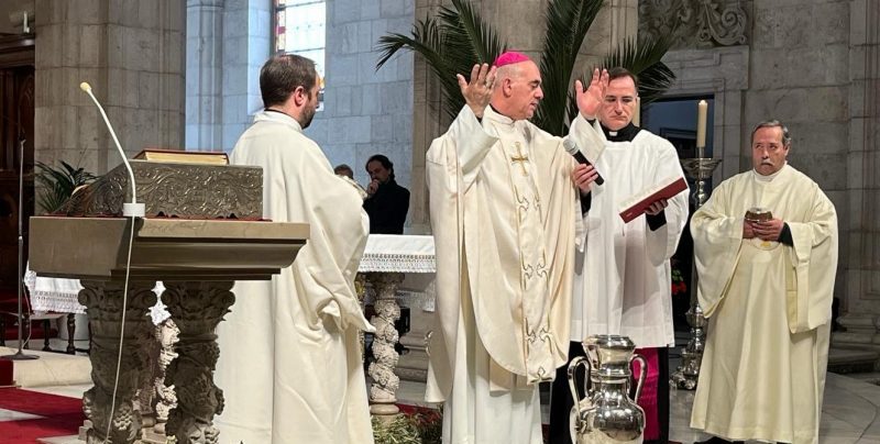 CATÓLICOS EN CANTABRIA – El obispo preside en la catedral las celebraciones del Triduo Pascual