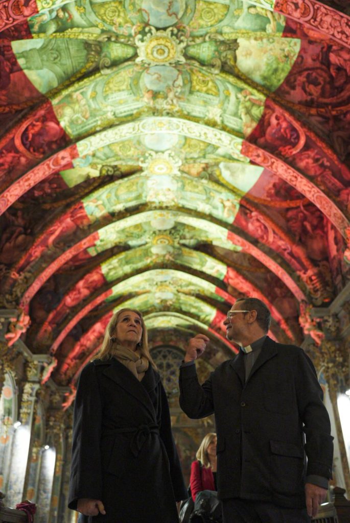 CATÓLICOS EN VALENCIA – La infanta Doña Elena visita la Parroquia de San Nicolás