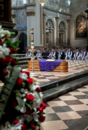CATÓLICOS EN VALENCIA – Mons. Benavent: «Pedimos que el testimonio de su vida sacerdotal produzca frutos de santidad en los que ya somos sacerdotes»