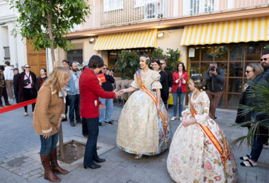 CATÓLICOS EN VALENCIA – Cáritas Valencia celebra su acto fallero solidario con las Falleras Mayores y sus Cortes de Honor