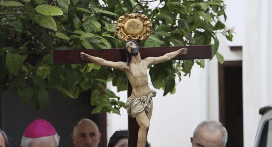 CATÓLICOS EN SEVILLA – El viacrucis, acompañar a Cristo en el camino hacia la Cruz