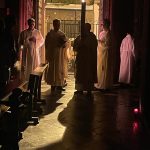 CATÓLICOS EN SEVILLA – CELEBRACIÓN DE LA VIGILIA PASCUAL. La Real Parroquia de Señora Santa Ana celebra la Solemne Vigilia Pascual de 2026