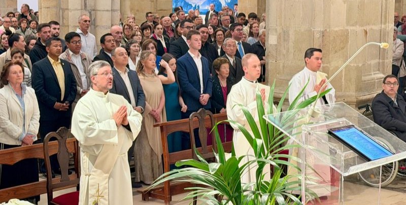 CATÓLICOS EN CANTABRIA – Monseñor Arturo Ros a los nuevos presbíteros: “Estáis llamados a vivir el ministerio sacerdotal configurados con Cristo Pastor”