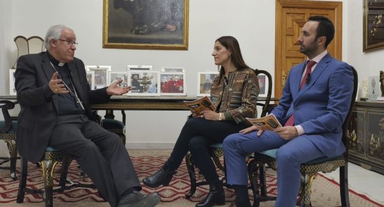 CATÓLICOS EN SEVILLA – El arzobispo recuerda su infancia y habla de su faceta más personal en el primer episodio de ‘El Podcast de la Familia’
