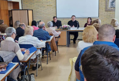 CATÓLICOS EN VALENCIA – VII Encuentro Diocesano de Grupos de Oración, con la participación del Obispo Mons. Fernando Ramón