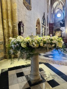 CATÓLICOS EN SEVILLA – PREPARADOS PARA CELEBRAR LA VIGILIA PASCUAL. Preparación de la Real Parroquia de Señora Santa Ana para la celebración de la Solemne Vigilia Pascual de 2026