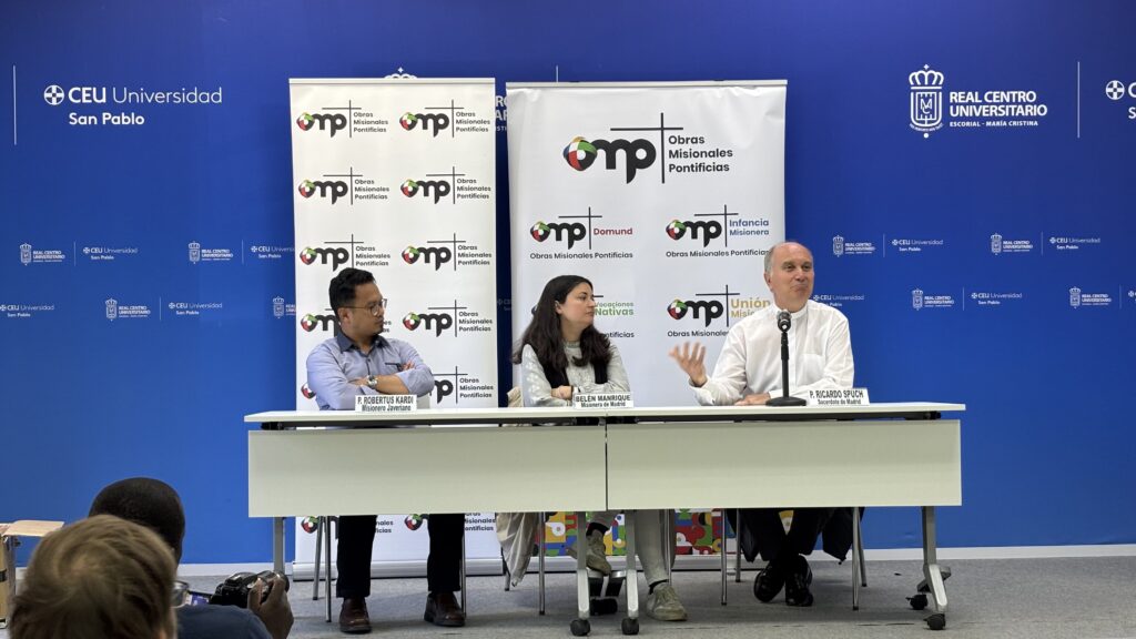 CATÓLICOS EN MADRID – Mesa redonda de misioneros madrileños en el Encuentro Misionero de Jóvenes