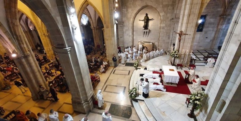 CATÓLICOS EN CANTABRIA – Luis Eguiguren ante su inminente ordenación sacerdotal: “Lo dejé todo para vivir enteramente para Dios”