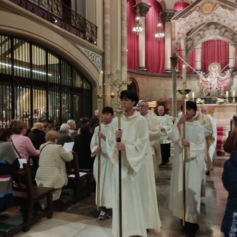 CATÓLICOS EN BARCELONA – Les tres institucions del Dijous Sant a l’Església Universal