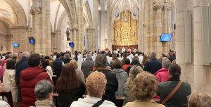CATÓLICOS EN CANTABRIA – Monseñor Arturo Ros: «Hagamos que sea Pascua en nuestras vidas y en las vidas de los demás»