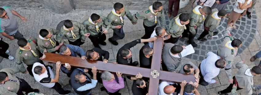 CATÓLICOS EN SALAMANCA – La colecta del Viernes Santo mira a Tierra Santa