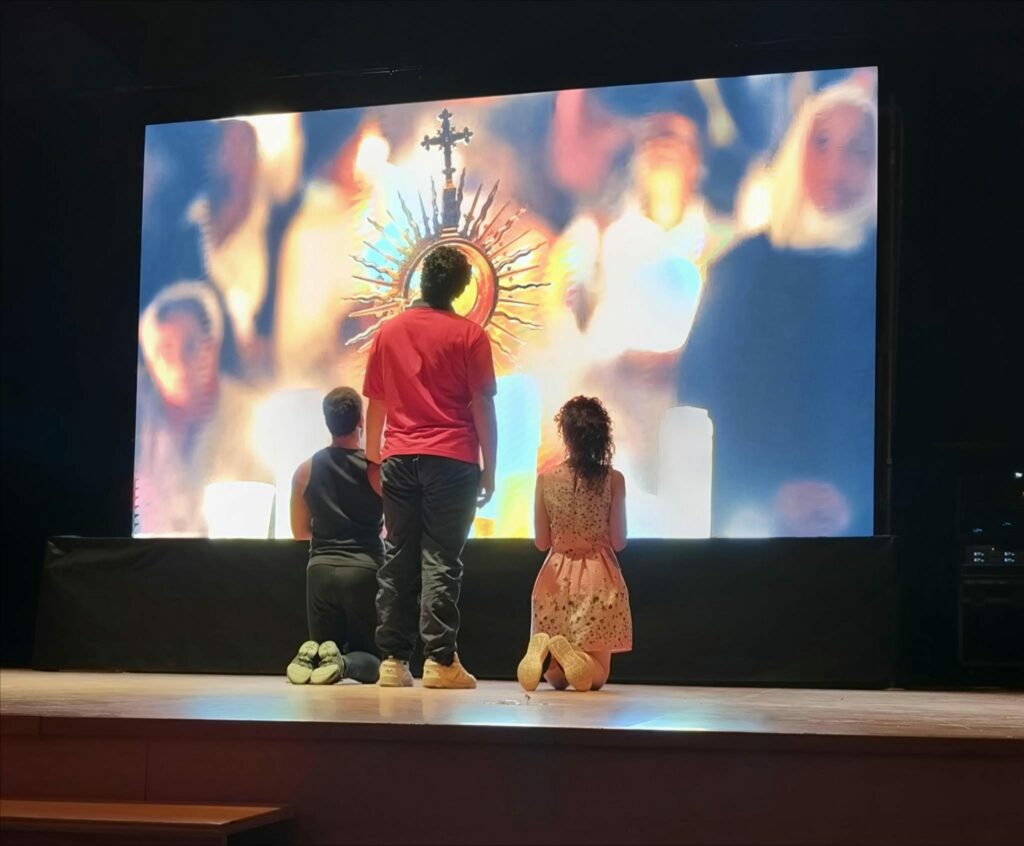 CATÓLICOS DE ASTURIAS – Teatro en el Filarmónica de Oviedo: «Carlo 2.0 El legado»