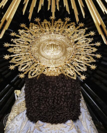 CATÓLICOS EN VALENCIA – La imagen de la Virgen de los Desamparados luce la histórica Aureola de las Parroquias
