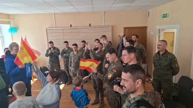 ARZOBISPADO CASTRENSE – Visita al Orfanato de Riga