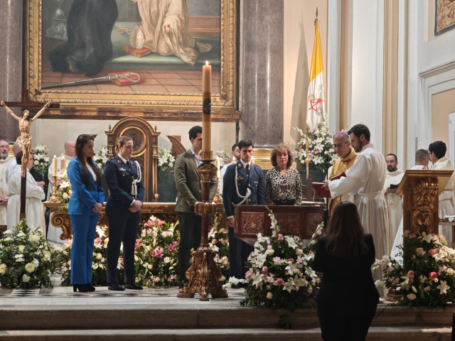 ARZOBISPADO CASTRENSE – CELEBRACIÓN DE LA VIGILIA PASCUAL EN LA CATEDRAL CASTRENSE