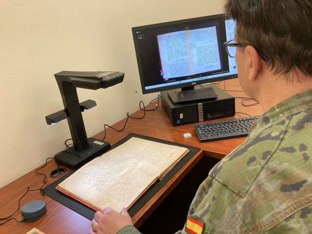 ARZOBISPADO CASTRENSE – El Archivo Eclesiástico del Ejército estrena un laboratorio de imagen para la digitalización de sus fondos