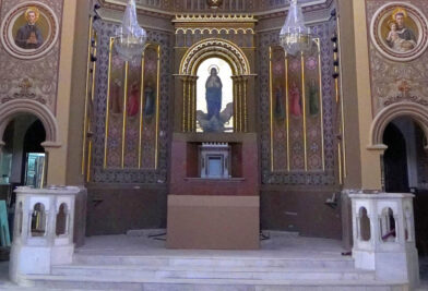 CATÓLICOS EN VALENCIA – Un nuevo altar para la restaurada Iglesia Jesuitas Valencia