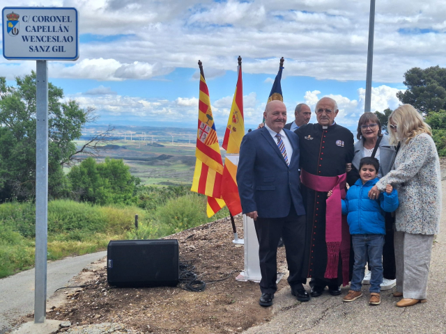 ARZOBISPADO CASTRENSE – Homenaje al Páter Wenceslao Sanz Gil en su localidad natal de El Buste