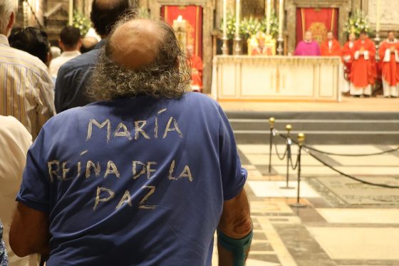 CATÓLICOS EN SEVILLA – La Catedral acoge la Vigilia Diocesana de Pentecostés