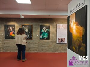CATÓLICOS EN SALAMANCA – La exposición “Teresa Peña: Resplandor” se prorroga hasta el 31 de agosto