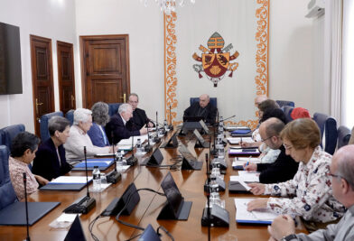 CATÓLICOS EN VALENCIA – El Arzobispo preside el Consejo Diocesano de Vida Consagrada