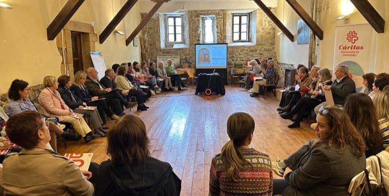 CATÓLICOS EN CANTABRIA – Los voluntarios de Cáritas disfrutan de una jornada de convivencia centrada en la escucha