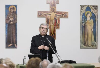 CATÓLICOS EN VALENCIA – Luis Argüello pide «anchura de miradas y de corazón» para asumir «un proyecto compartido» por el bien de la familia