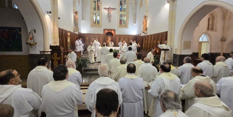 CATÓLICOS EN CANTABRIA – Un centenar de sacerdotes se dan cita en el Seminario en la festividad de san Juan de Ávila