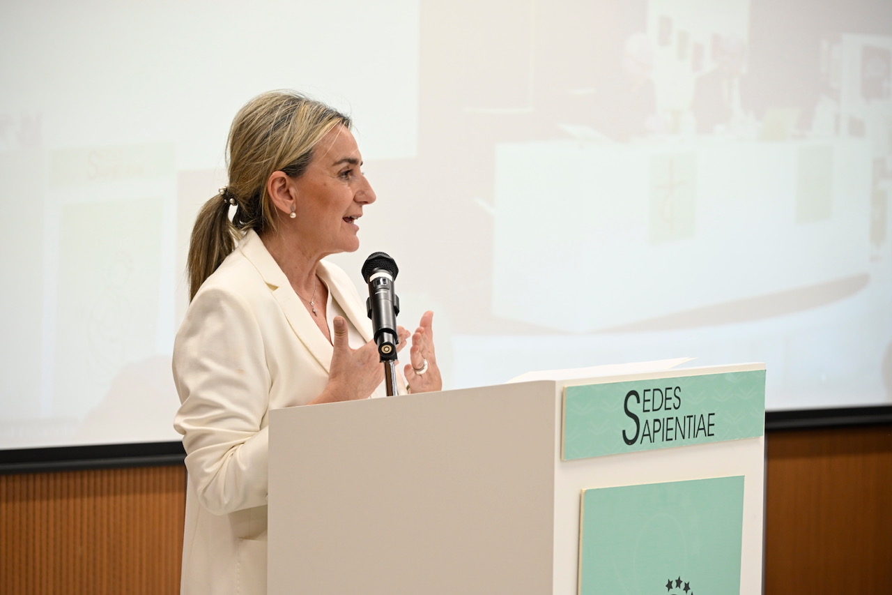 CATÓLICOS DE LUGO – La ministra de Educación participa en el Pleno del CGIE