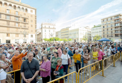 CATÓLICOS EN VALENCIA – El Besamanos a la Virgen de los Desamparados alcanza un récord histórico de participación tras el paso de 34.000 fieles 