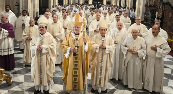 CATÓLICOS EN SEVILLA – La Archidiócesis homenajea a 12 presbíteros por sus bodas de oro y plata sacerdotales