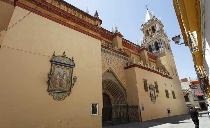 CATÓLICOS EN SEVILLA – Encuentro entre Parroquia de Santa Ana y candidatos de la Hermandad de la Esperanza de Triana