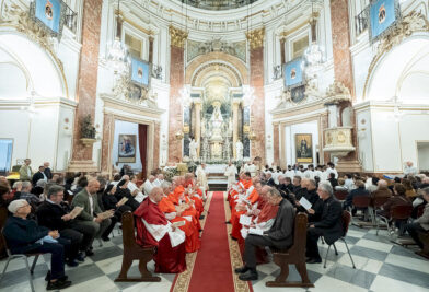 CATÓLICOS EN VALENCIA – Solemnes Vísperas Pontificales a la Virgen de los Desamparados, presididas por Mons. Benavent