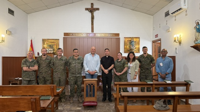 ARZOBISPADO CASTRENSE – Voluntarios de la Base Coronel Mate ultiman los preparativos para la visita del Papa