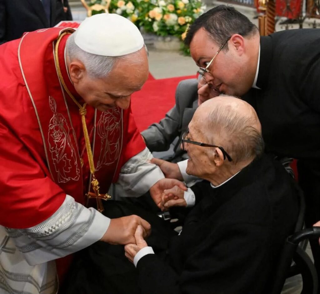 CATÓLICOS EN MADRID – ¡Gracias, Su Santidad, por el abrazo de padre y hermano a D. Olegario!Sin Autor