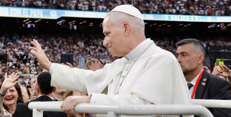 CATÓLICOS EN CANTABRIA – Monseñor Arturo Ros: “He podido saludar al Santo Padre en persona”