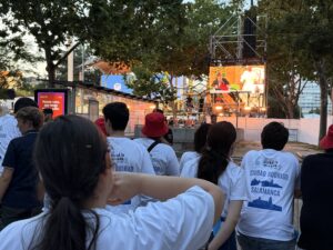 CATÓLICOS EN SALAMANCA – El silencio de miles de jóvenes y las palabras de León XIV marcan una peregrinación para el recuerdo