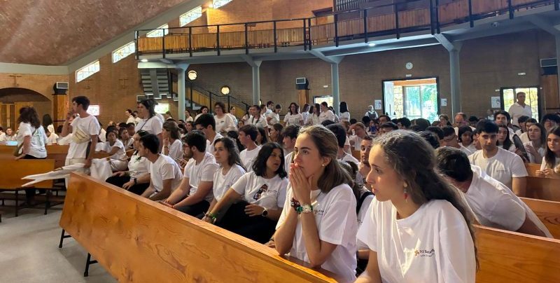 CATÓLICOS EN CANTABRIA – Juanjo Conde a los jóvenes peregrinos cántabros: «Tenemos la gran suerte de que el Papa viene a visitarnos»