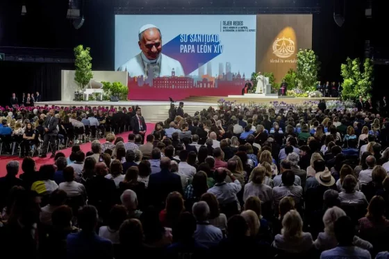 CATÓLICOS EN SEVILLA – El Santo Padre llama a tejer redes de encuentro entre la fe y la sociedad desde el corazón de Madrid