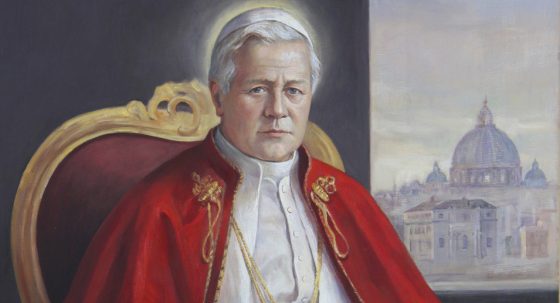 CATÓLICOS EN SEVILLA – La Parroquia de San Pío X estrena un retrato de su santo titular