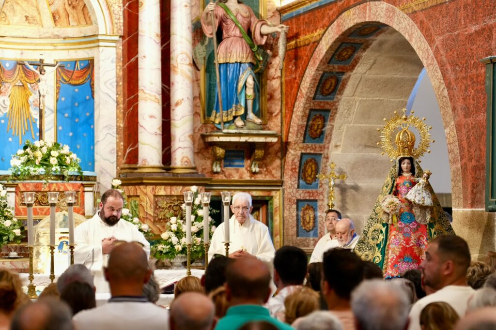 CATÓLICOS DE LUGO – La Virgen del Corpiño congregó a miles de fieles