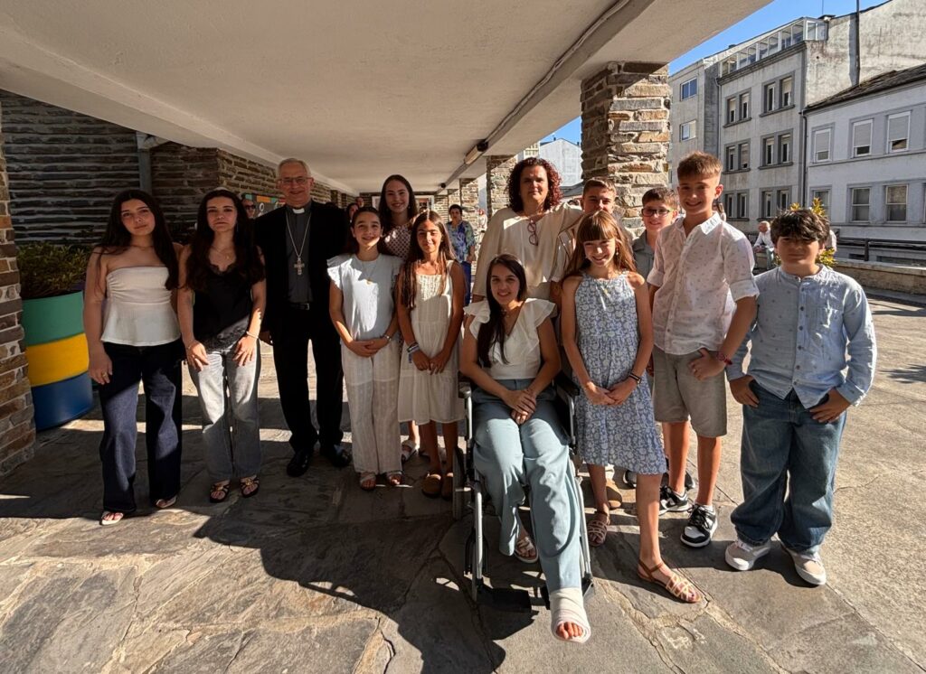 CATÓLICOS DE LUGO – Confirmaciones en San Antonio de Lugo