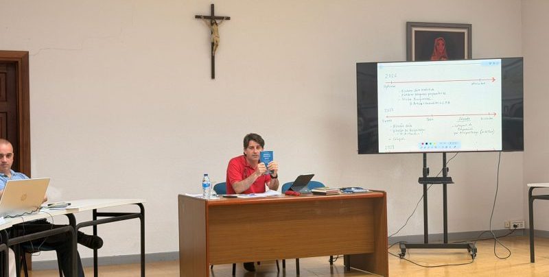 CATÓLICOS EN CANTABRIA – Celebrado el primer encuentro de las vicarías episcopales para la Evangelización y para la Acción Caritativa y Social