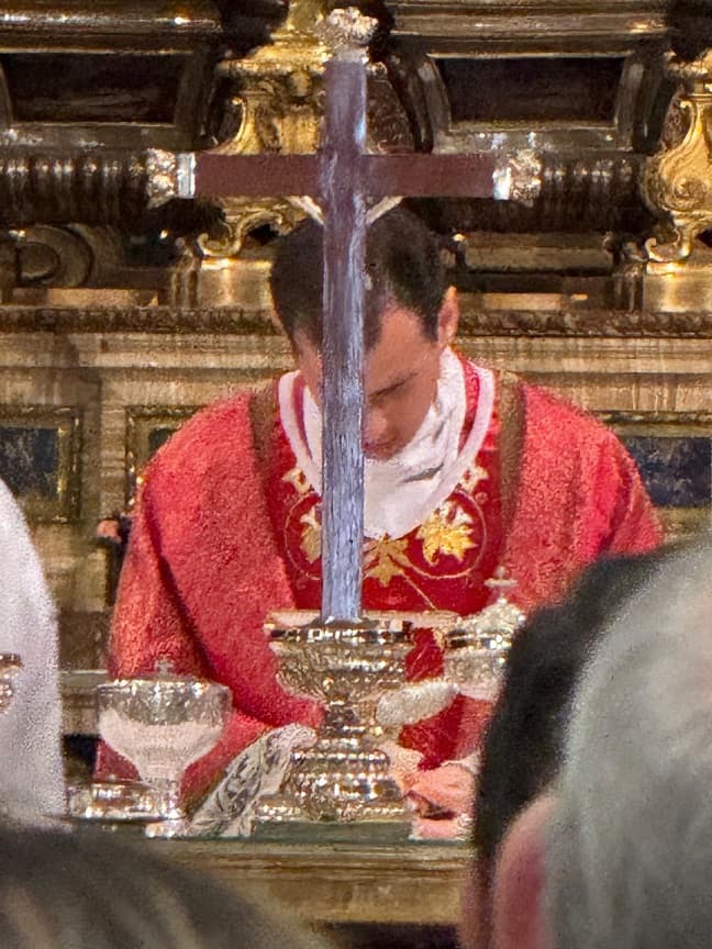 CATÓLICOS EN MADRID – Reflexiones acerca de Víctor, un nuevo sacerdoteSin Autor