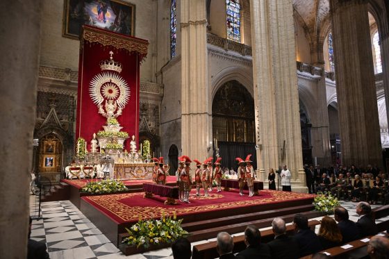 CATÓLICOS EN SEVILLA – Mons. Saiz en la misa del Corpus Christi: “La vida pública necesita verdad moral”