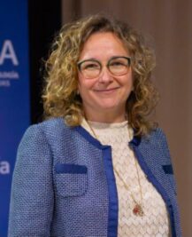 CATÓLICOS EN VALENCIA – Teresa Bobes: «La salud mental también se construye fortaleciendo los vínculos familiares y comunitarios»