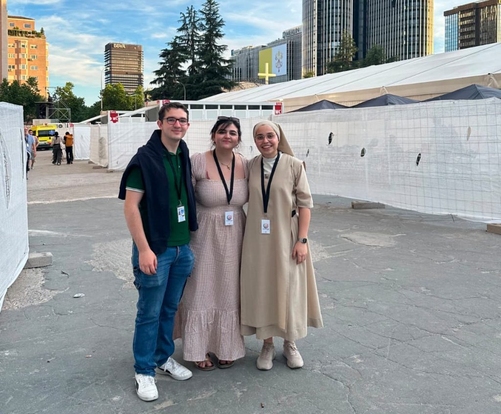 CATÓLICOS EN ÁVILA – Tres jóvenes abulenses, protagonistas en la histórica vigilia del Papa León XIV con los jóvenes en Madrid